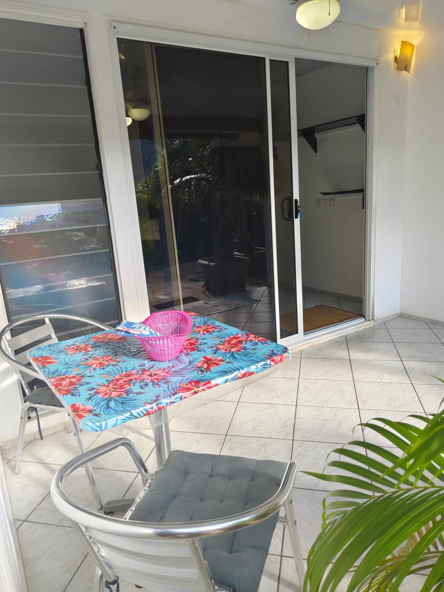 Fare Ara Location Huahine Hotel Ngoại thất bức ảnh